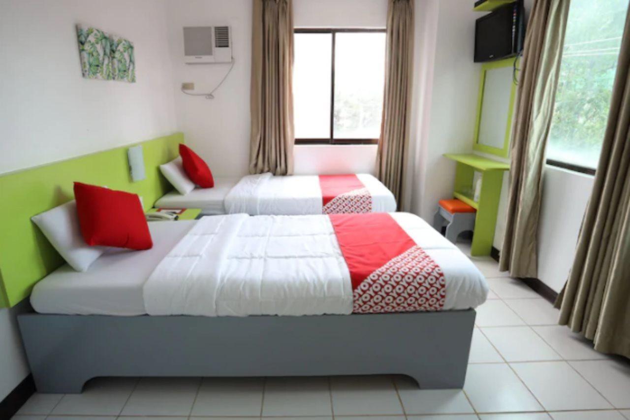Oyo 210 Apple Tree Suites Себу Экстерьер фото