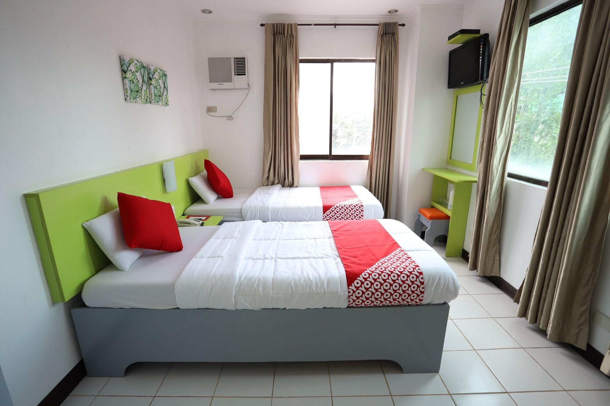 Oyo 210 Apple Tree Suites Себу Экстерьер фото