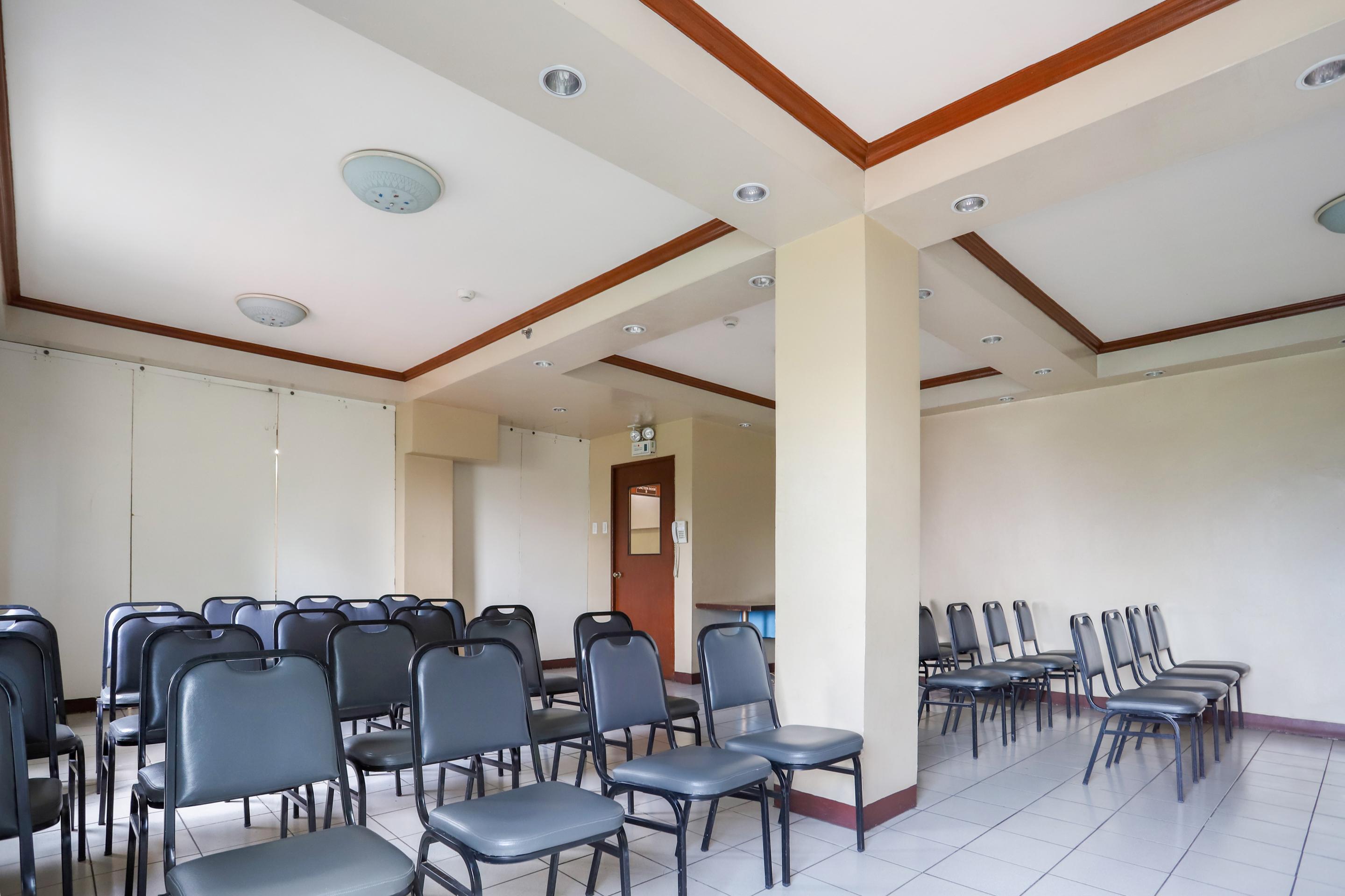Oyo 210 Apple Tree Suites Себу Экстерьер фото