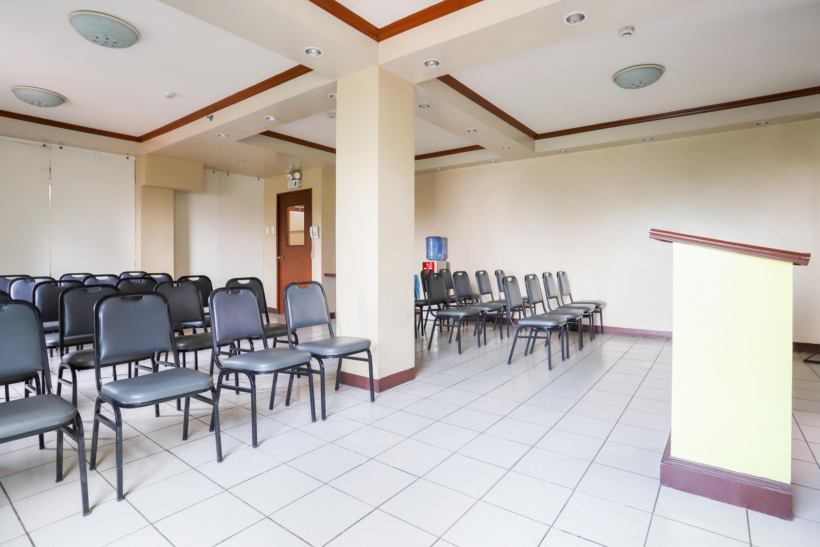 Oyo 210 Apple Tree Suites Себу Экстерьер фото