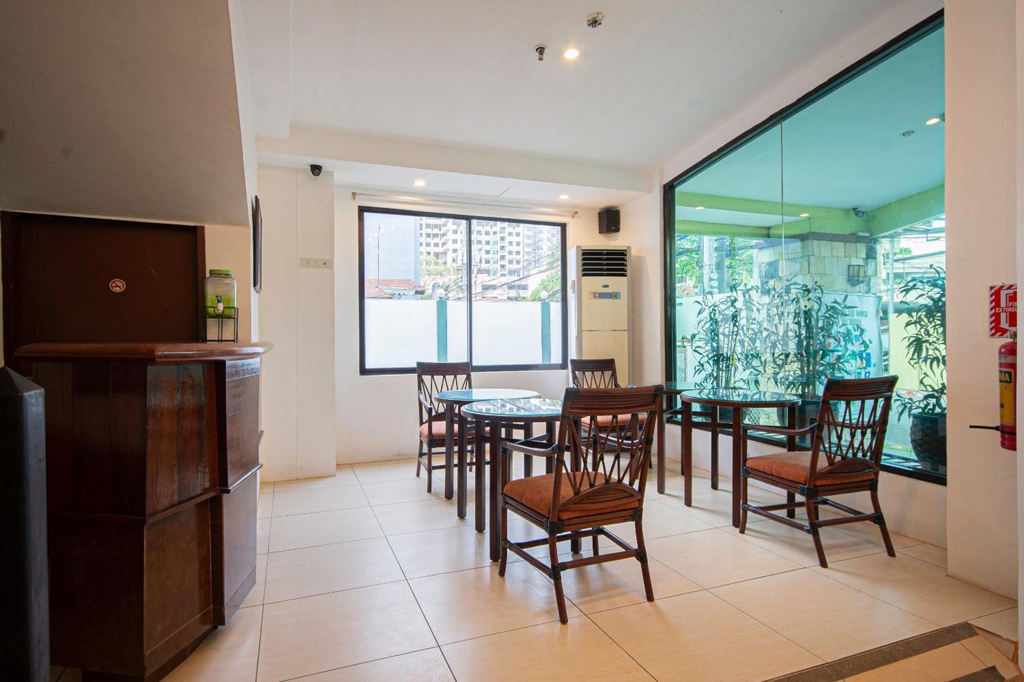 Oyo 210 Apple Tree Suites Себу Экстерьер фото
