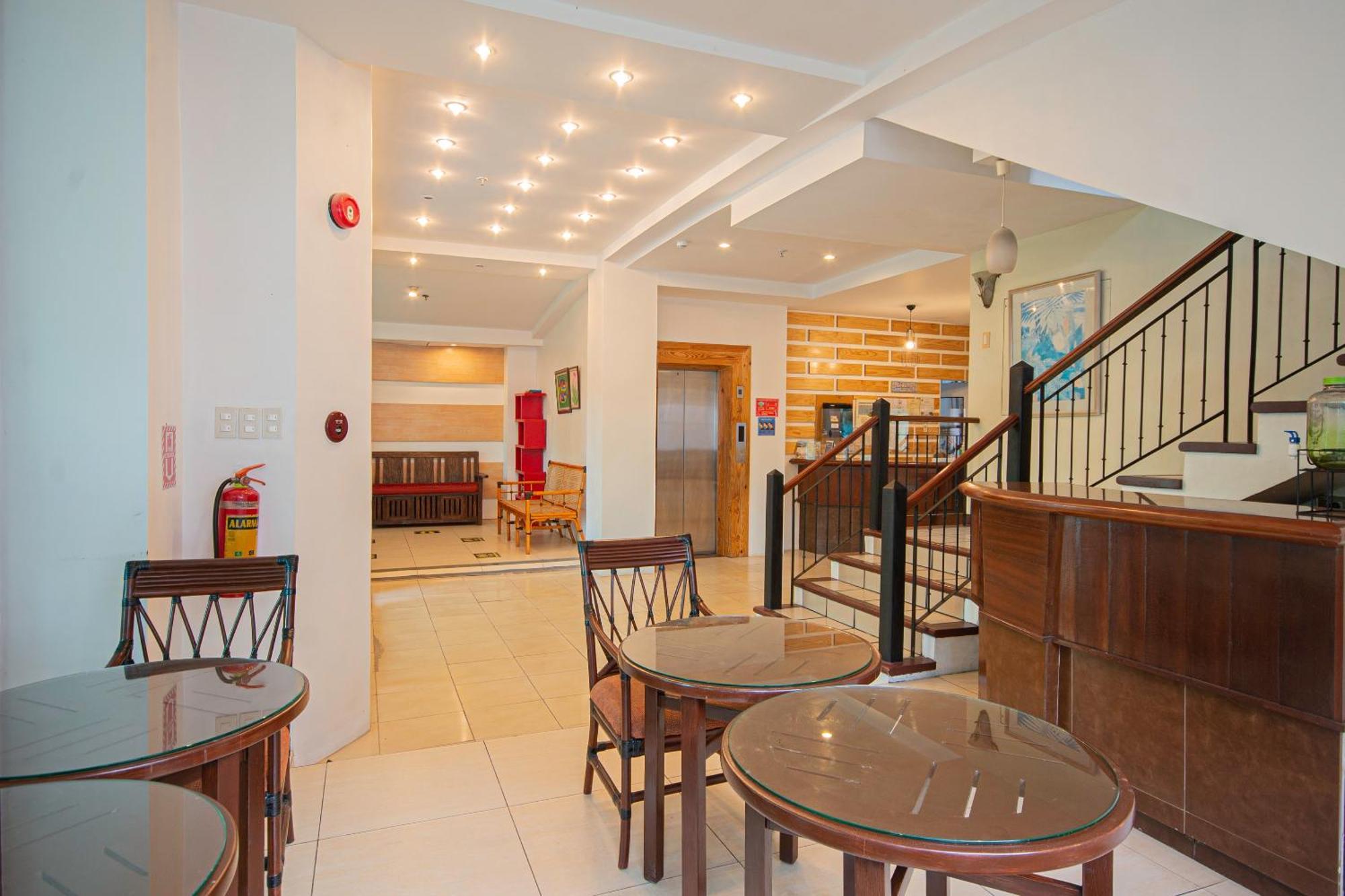 Oyo 210 Apple Tree Suites Себу Экстерьер фото