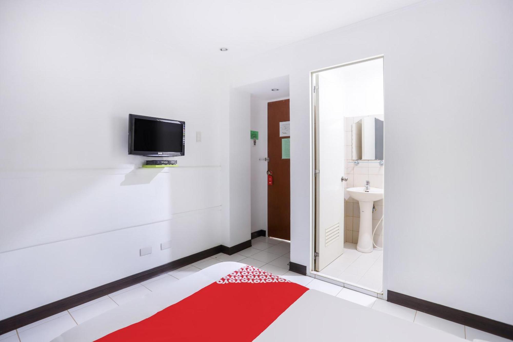 Oyo 210 Apple Tree Suites Себу Экстерьер фото