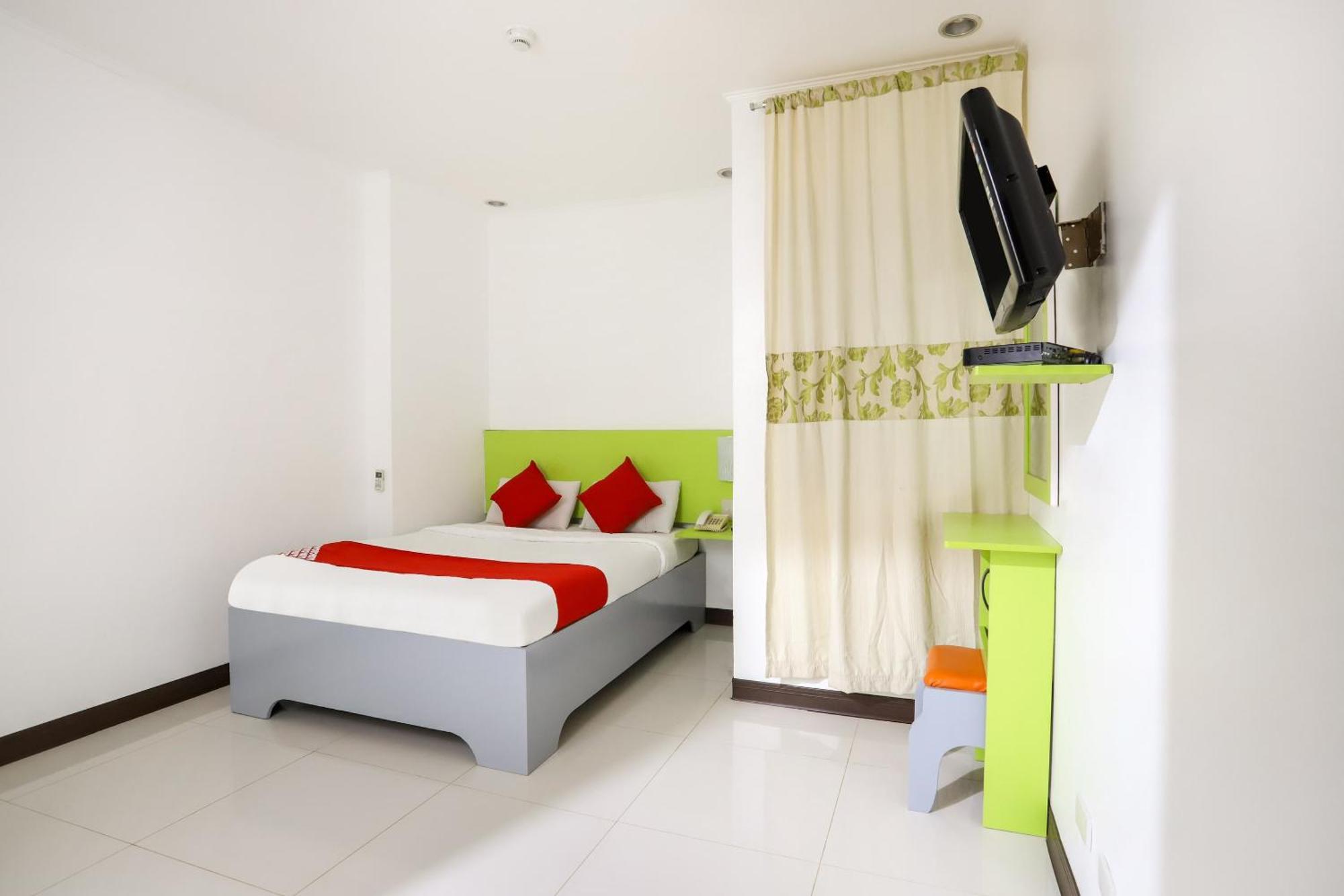 Oyo 210 Apple Tree Suites Себу Экстерьер фото