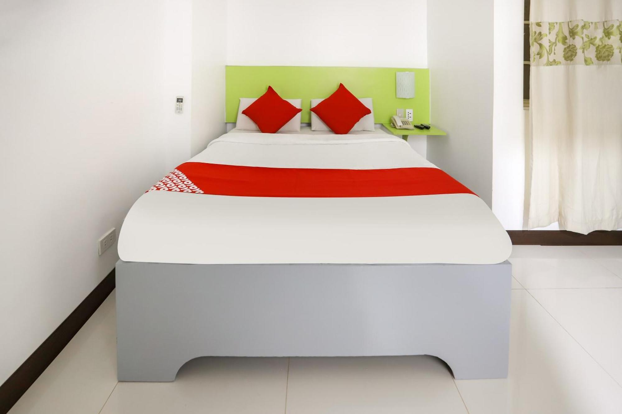 Oyo 210 Apple Tree Suites Себу Экстерьер фото