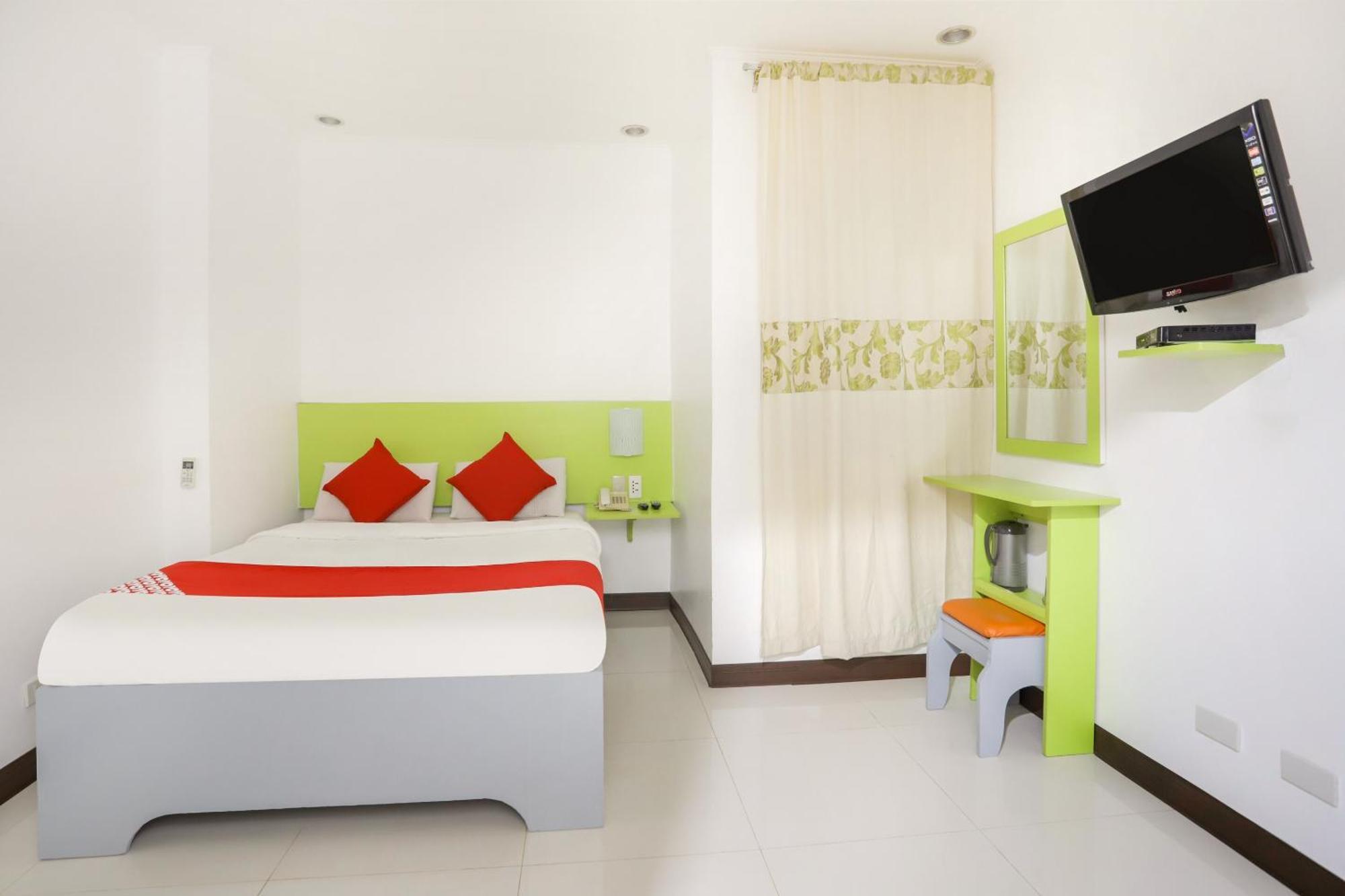 Oyo 210 Apple Tree Suites Себу Экстерьер фото