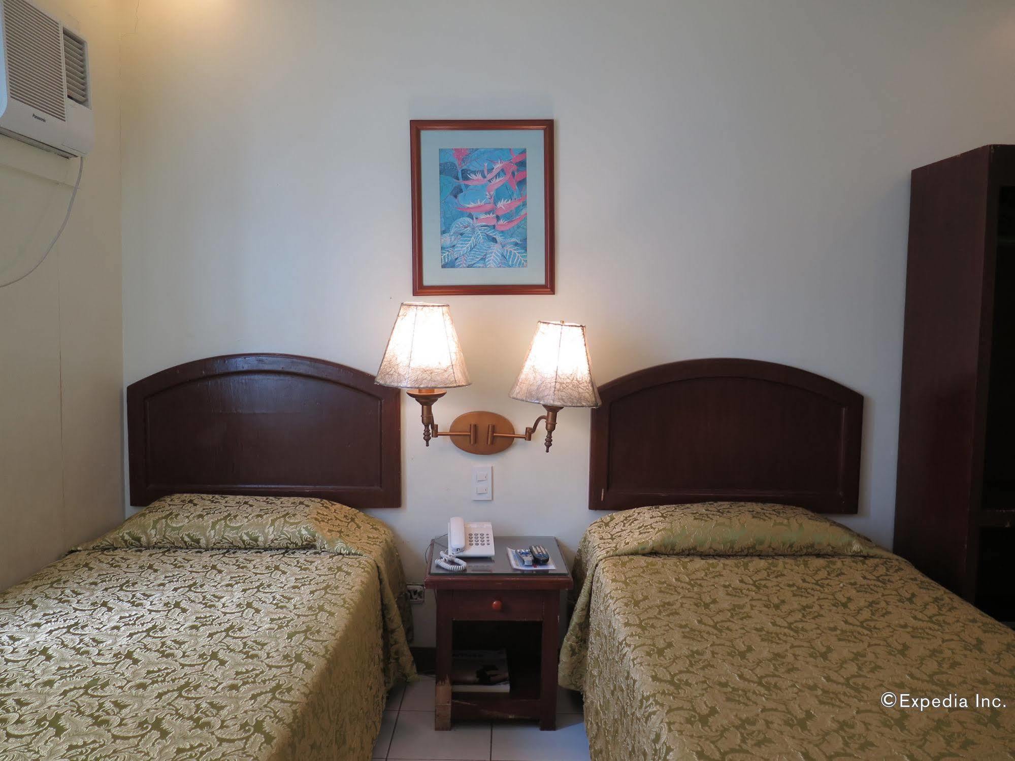 Oyo 210 Apple Tree Suites Себу Экстерьер фото